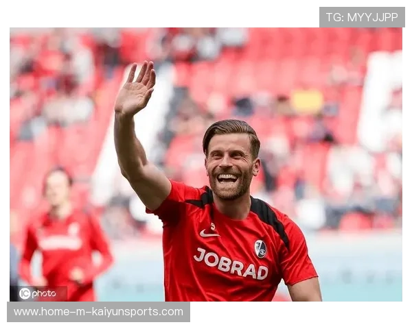 弗莱堡前锋梅开二度，队内竞争加剧，弗莱堡市