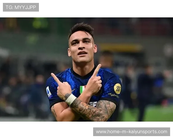 劳塔罗禁区内力压后卫头球破网,助国际米兰2比0完胜克雷莫内塞 劳塔罗禁区内力压后卫头球破网,助国际米兰2比0完胜克雷莫内塞